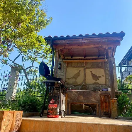 Къща За Гости Рая Guest house